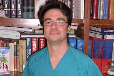 Dr. Ramón Moreno Balsalobre cirujano de referencia en Madrid.